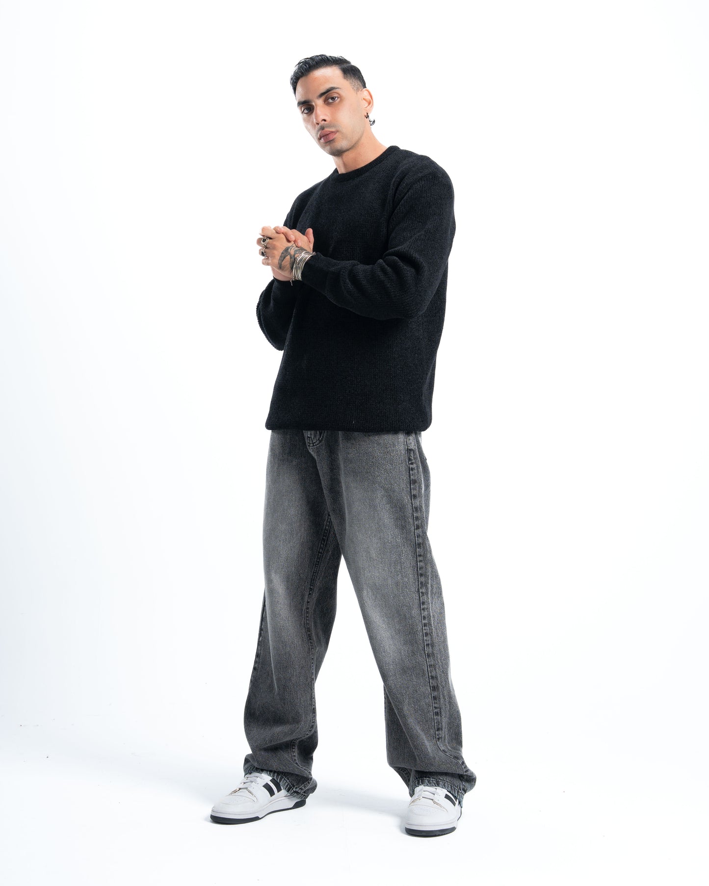 Black Round Knitted Pullover