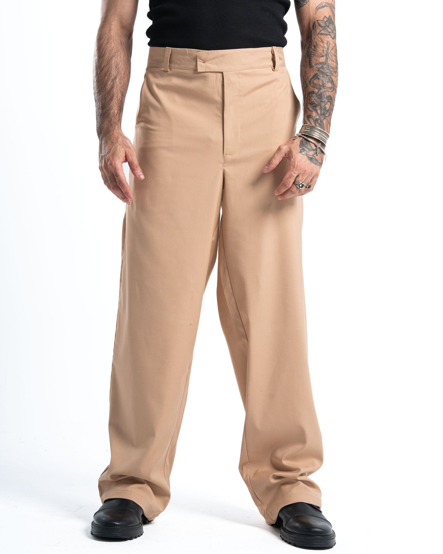 Men Beige Pleated Wide-Leg Pants