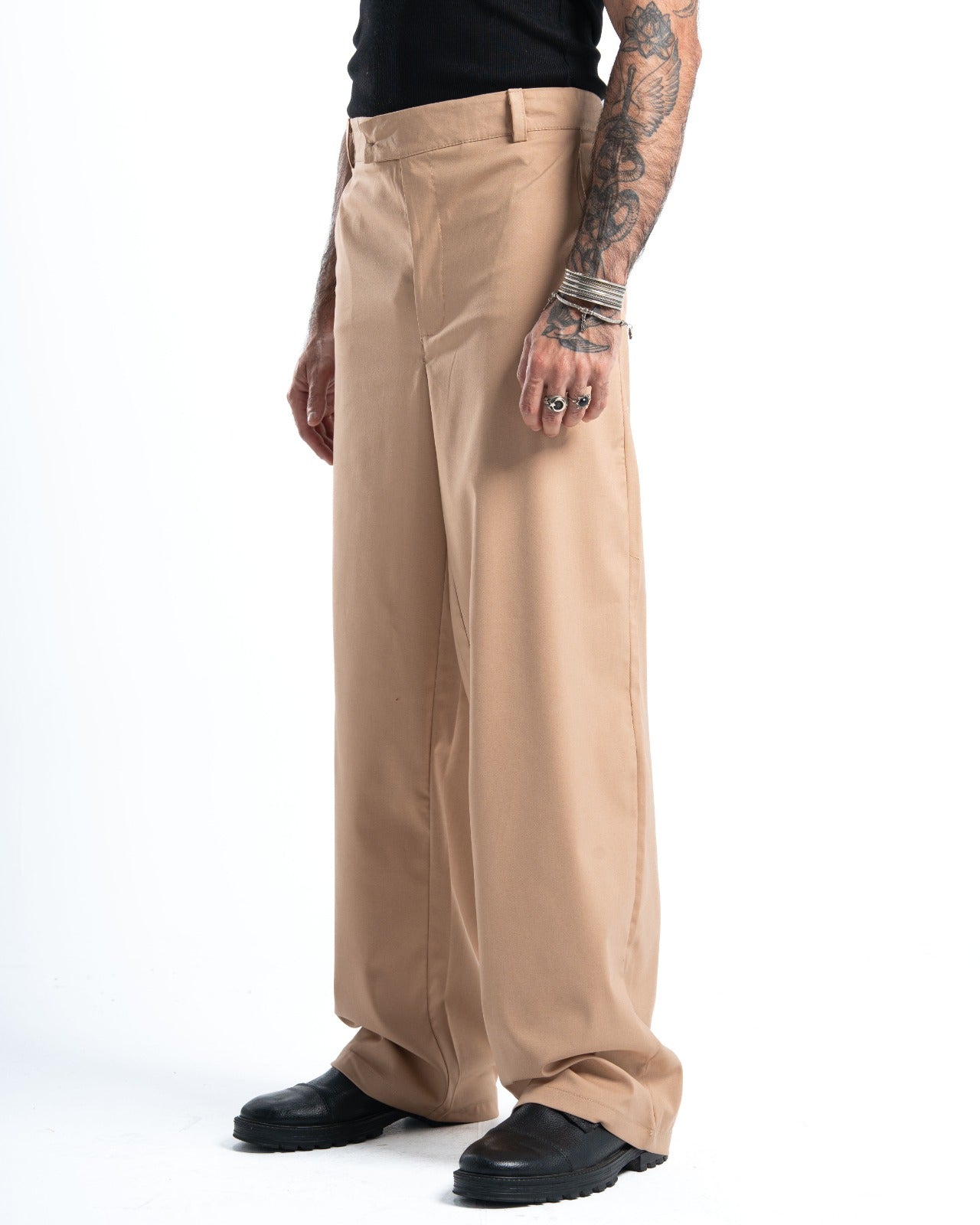 Men Beige Pleated Wide-Leg Pants