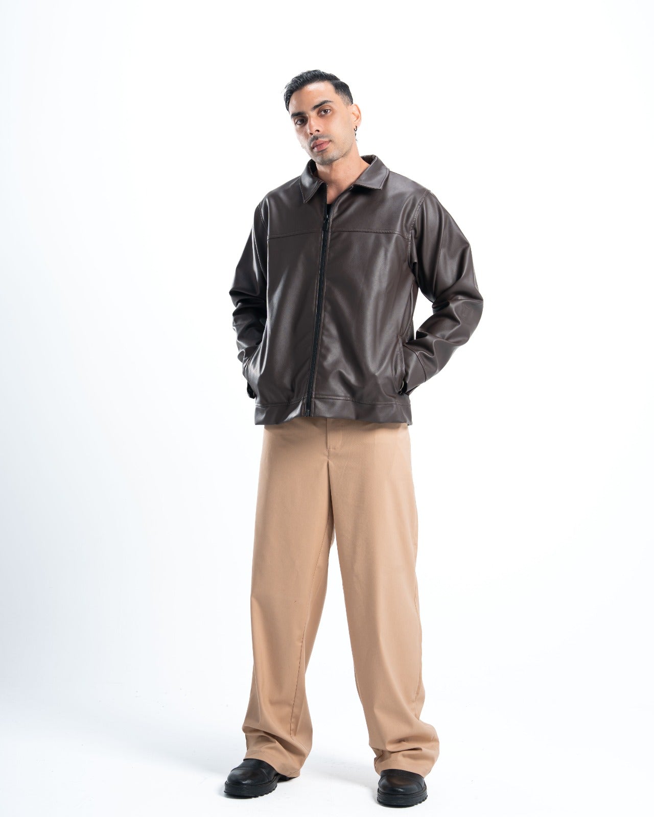 Men Beige Pleated Wide-Leg Pants